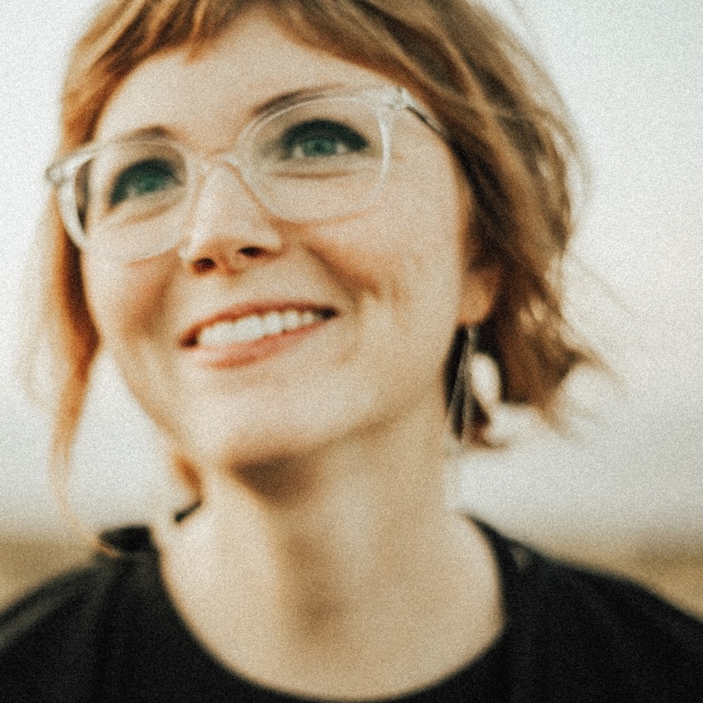 Meet your Posher, Demi